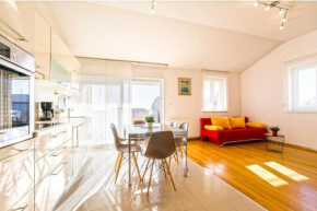 Kristina spacious sea view apartment for 6